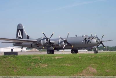 Американский стратегический бомбардировщик Boeing B-29 Superfortress