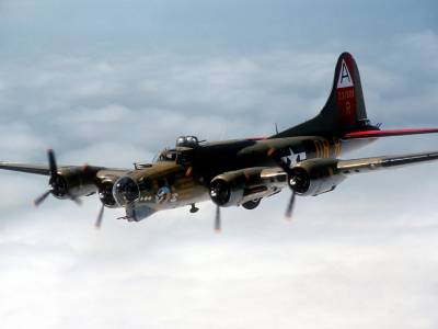 Американский тяжёлый стратегический бомбардировщик Boeing B-17 Flying Fortress