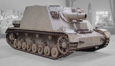 Немецкая самоходно-артиллерийская установка класса штурмовых орудий Sturmgeschütz IV für 15 cm Sturmhaubitze 43 («Brummbär»)