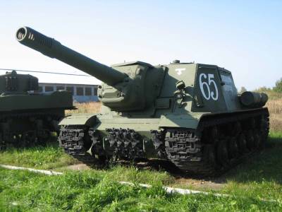 Советская самоходно-артиллерийская установка класса истребитель танков ИСУ-152