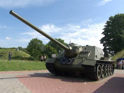 Советская самоходно-артиллерийская установка класса истребители танков СУ-100