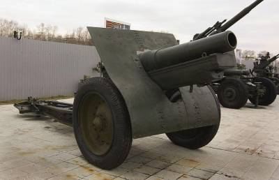 Советская 152-мм гаубица образца 1909/30г.